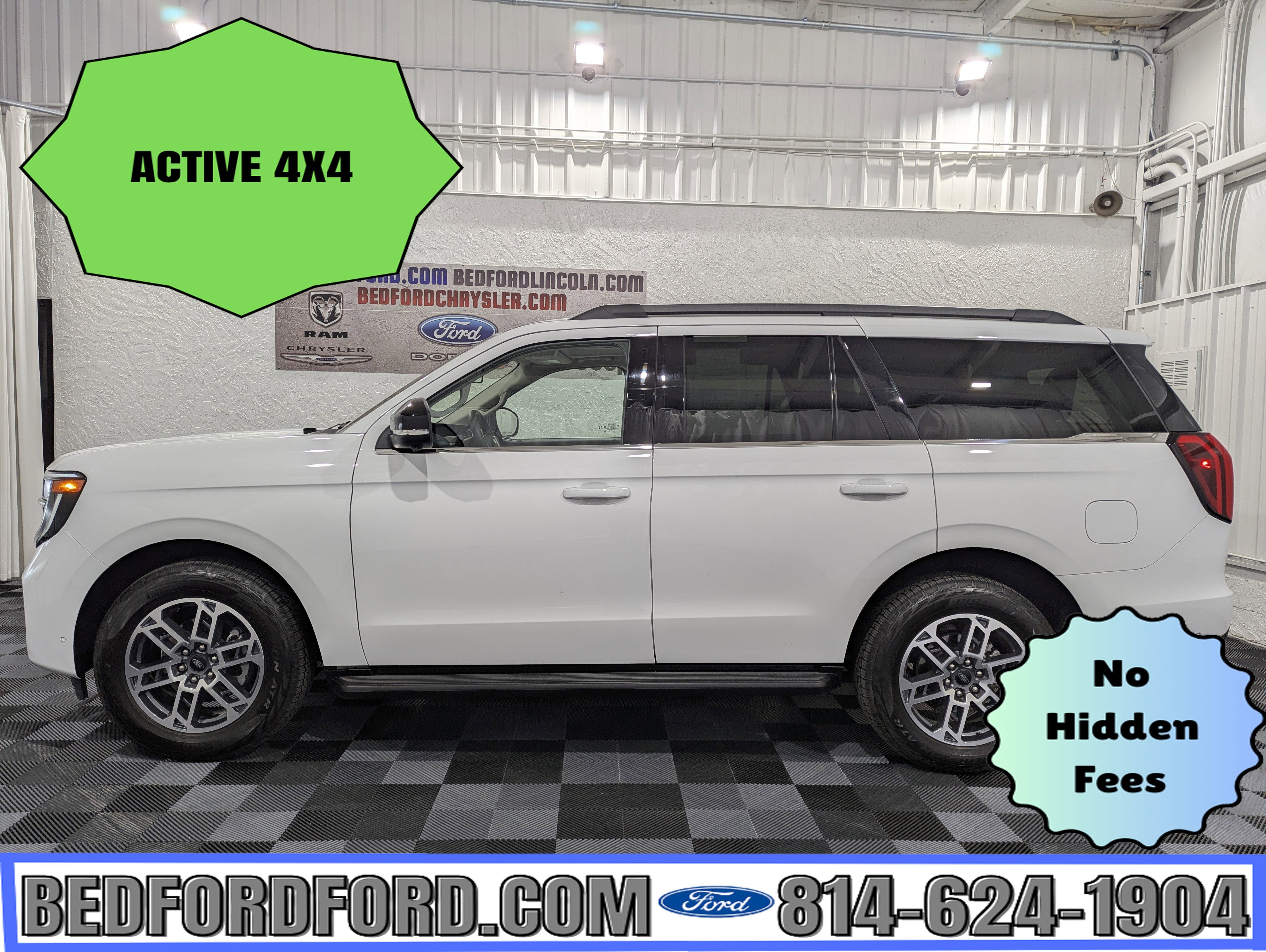 2025 Ford Expedition Active 4x4 in Oxford White — front three-quarter view