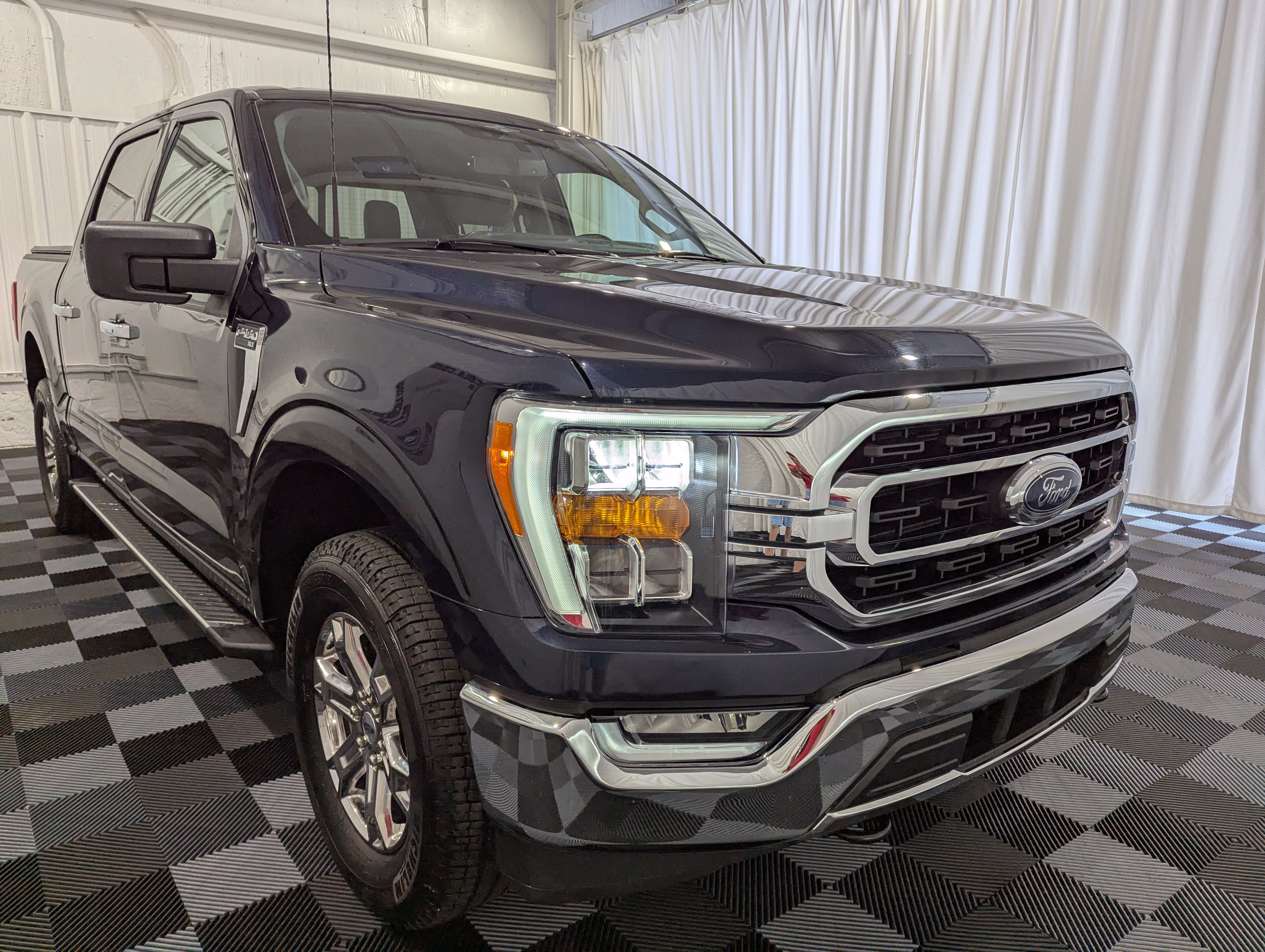 2023 Ford F-150 — detail view